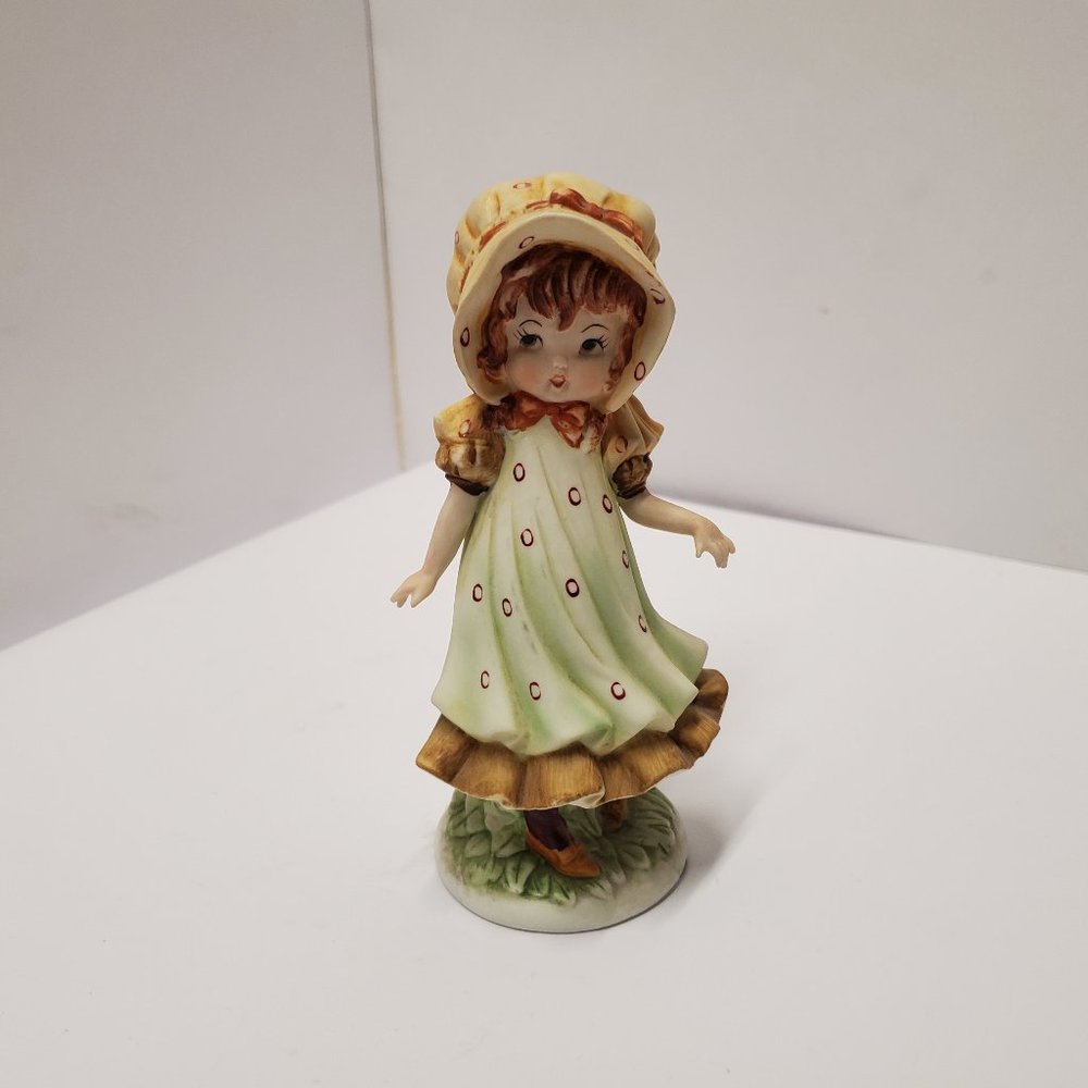 Lefton ceramic figurine LIttle girl in dress